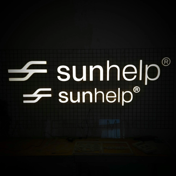 Ledon z logo firmy Sunhelp – świecące lico liter do biura lub recepcji