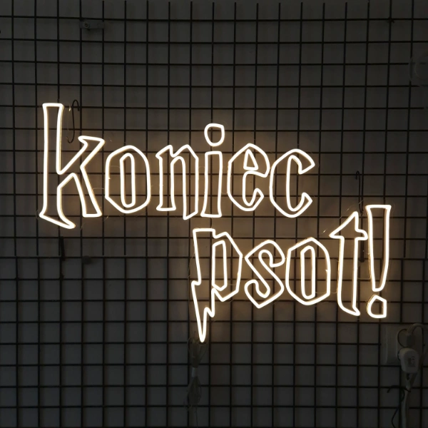 Neon LED Koniec Psot – przykład napisu wykonanego ze świetlnej linii
